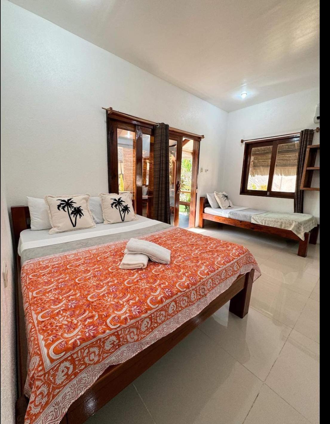 Casa De Loren Family Room General Luna  Εξωτερικό φωτογραφία